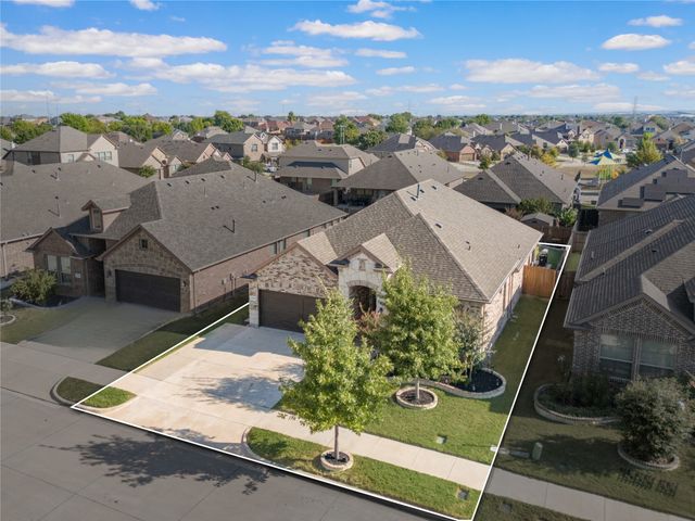 8105 Glenn Day Drive, Arlington, TX 76002