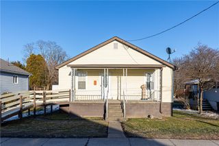 207 Jane St E Beau, Centerville, PA 15358