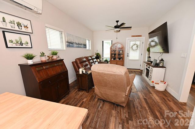 28 Cottage Court, Granite Falls, NC 28630