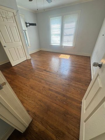 3202 Melbourne Street, Houston, TX 77026