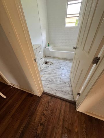 3202 Melbourne Street, Houston, TX 77026