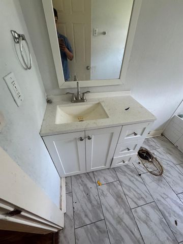 3202 Melbourne Street, Houston, TX 77026