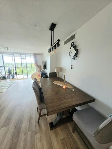 1780 NE 191st St 611-2, Miami, FL 33179