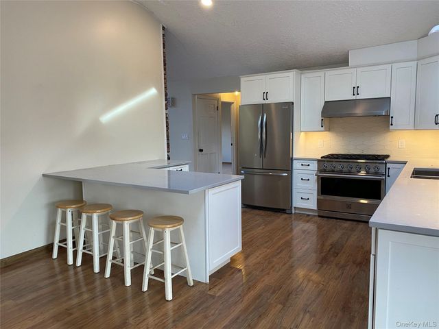 19 Cascade Lake Road, Warwick, NY 10990