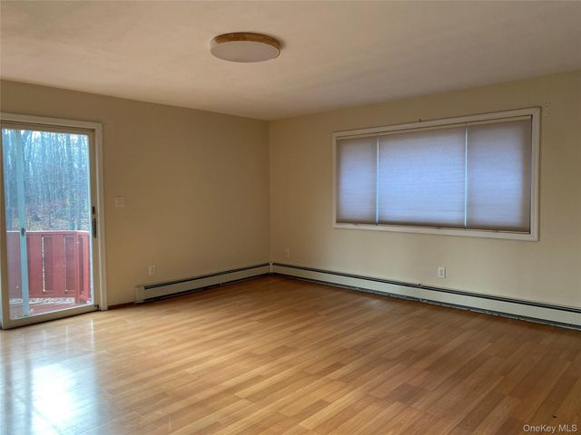 19 Cascade Lake Road, Warwick, NY 10990