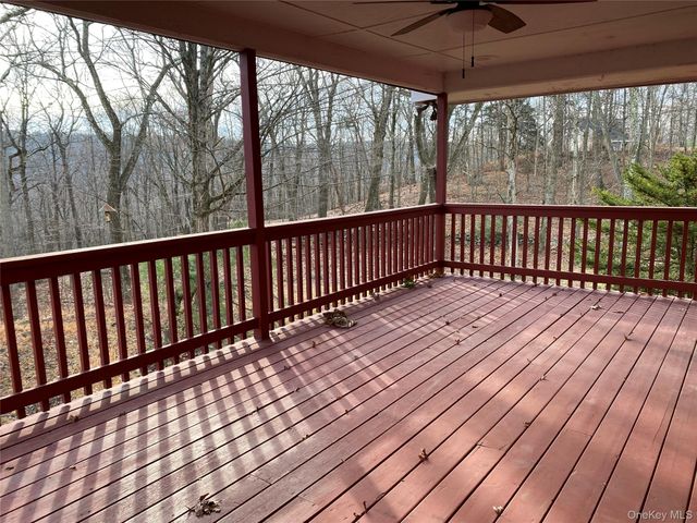 19 Cascade Lake Road, Warwick, NY 10990