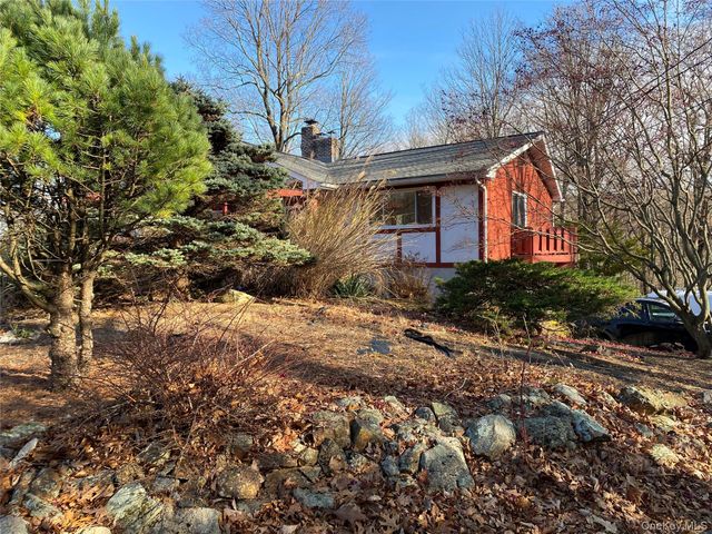 19 Cascade Lake Road, Warwick, NY 10990