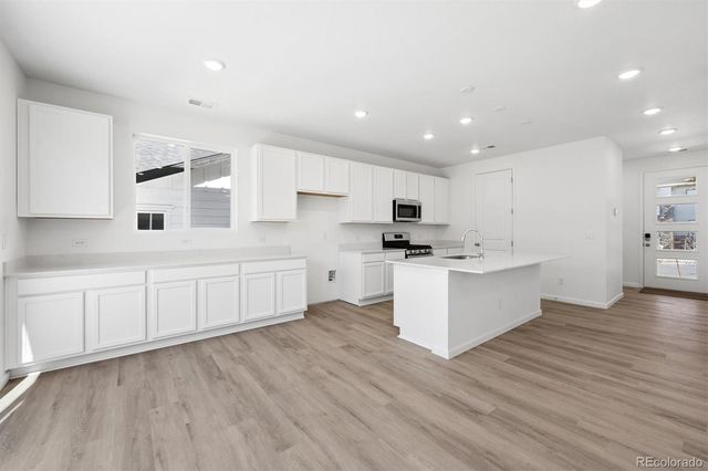 6607 N Nepal Court, Aurora, CO 80019