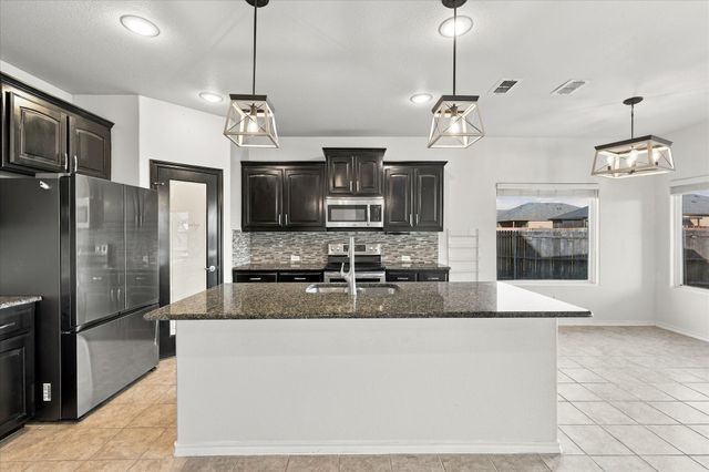 1025 Doe Meadow Drive, Fort Worth, TX 76028