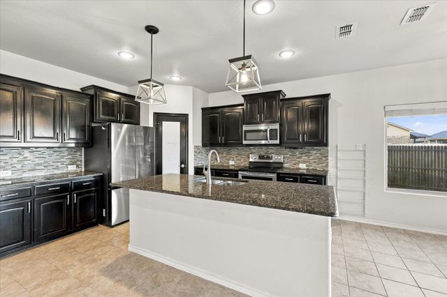 1025 Doe Meadow Drive, Fort Worth, TX 76028
