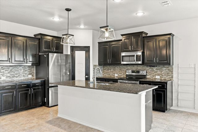 1025 Doe Meadow Drive, Fort Worth, TX 76028