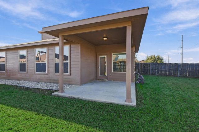 1025 Doe Meadow Drive, Fort Worth, TX 76028