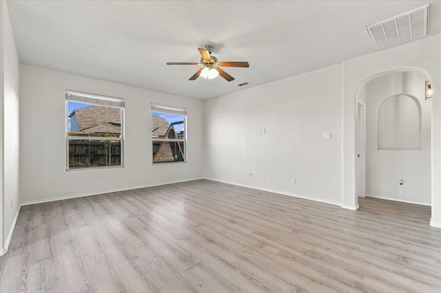 1025 Doe Meadow Drive, Fort Worth, TX 76028