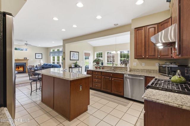 27 Penn Place, Forked River, NJ 08731