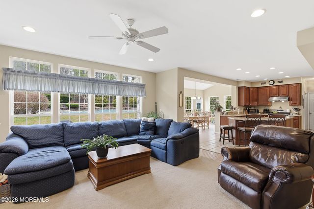 27 Penn Place, Forked River, NJ 08731