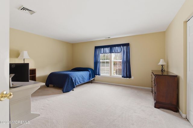 27 Penn Place, Forked River, NJ 08731