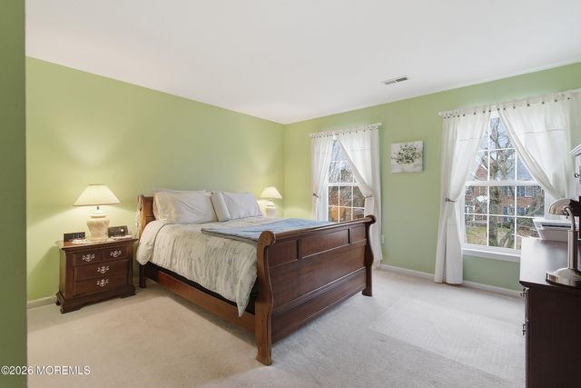 27 Penn Place, Forked River, NJ 08731