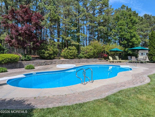 27 Penn Place, Forked River, NJ 08731