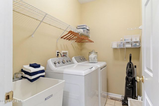 27 Penn Place, Forked River, NJ 08731