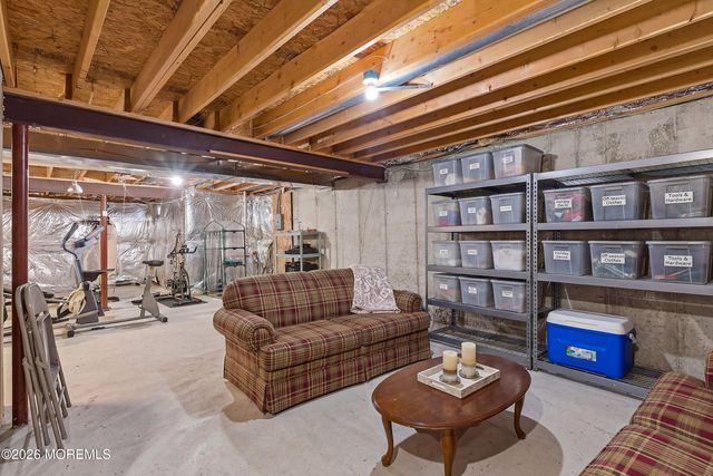 27 Penn Place, Forked River, NJ 08731