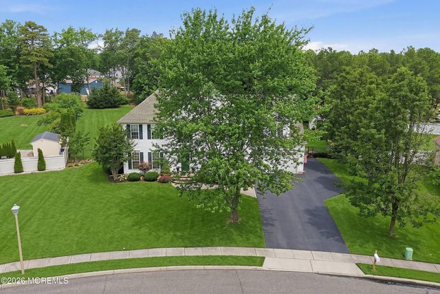 27 Penn Place, Forked River, NJ 08731