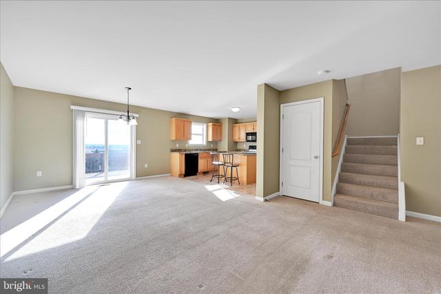 194 EAGLE DR, Ephrata, PA 17522