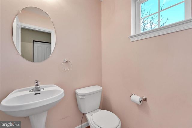 194 EAGLE DR, Ephrata, PA 17522