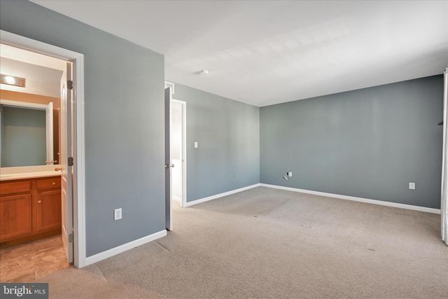 194 EAGLE DR, Ephrata, PA 17522