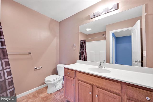 194 EAGLE DR, Ephrata, PA 17522