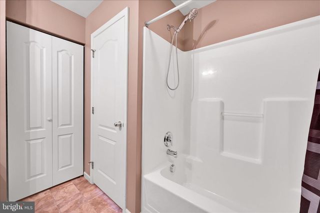 194 EAGLE DR, Ephrata, PA 17522