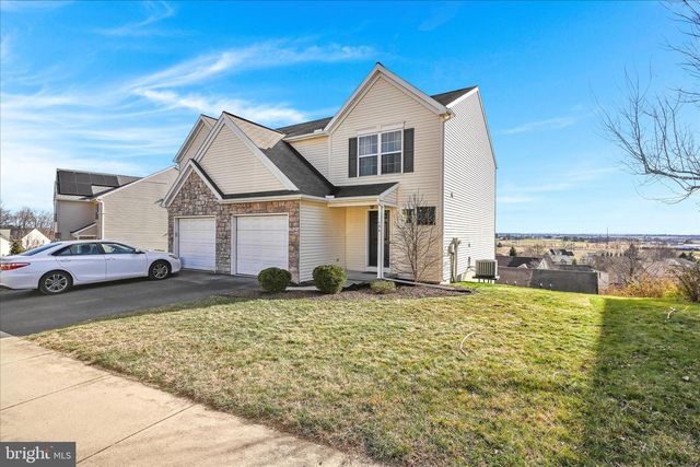 194 EAGLE DR, Ephrata, PA 17522