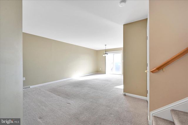 194 EAGLE DR, Ephrata, PA 17522