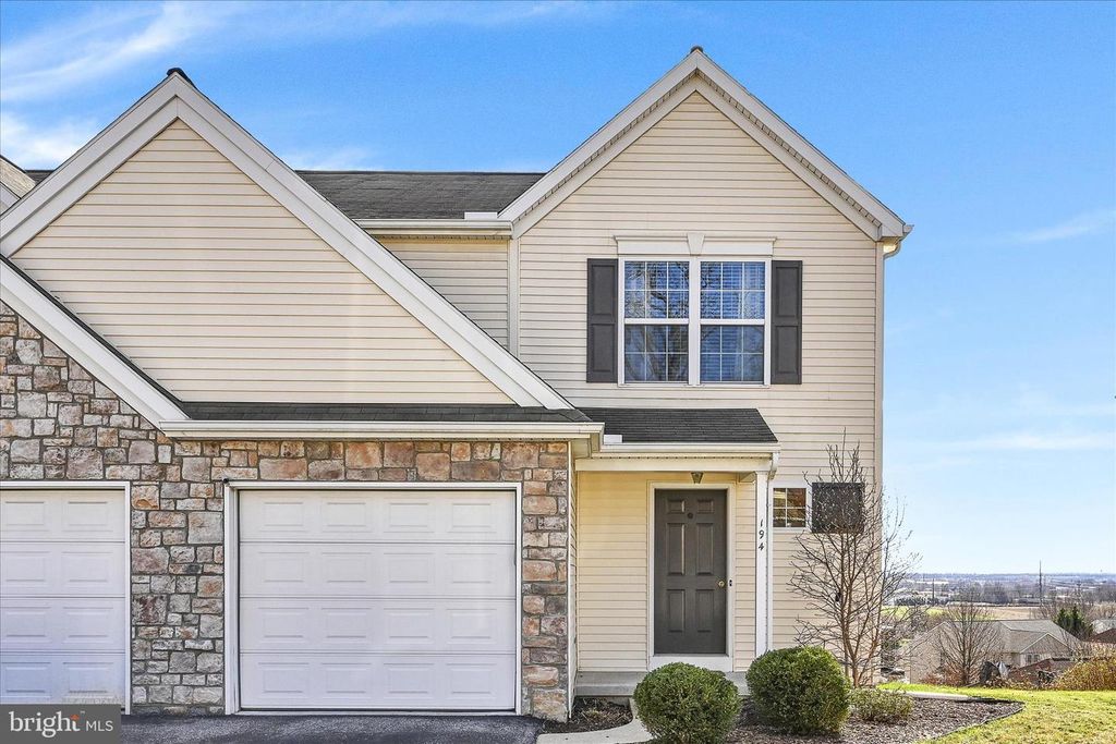 194 EAGLE DR, Ephrata, PA 17522