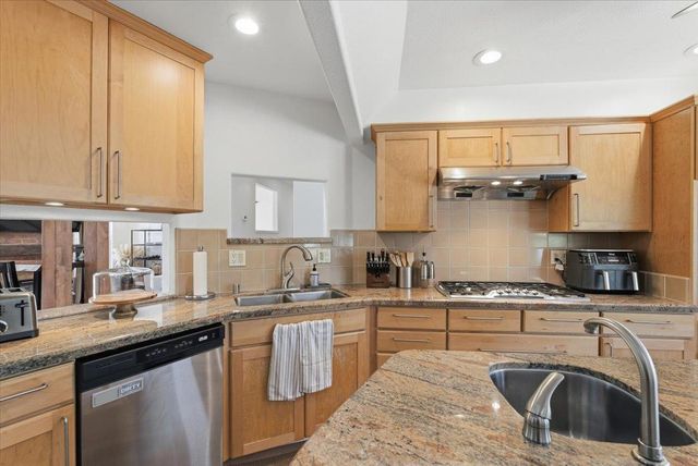 3857 Arrowhead Dr, El Dorado Hills, CA 95762