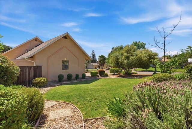 3857 Arrowhead Dr, El Dorado Hills, CA 95762