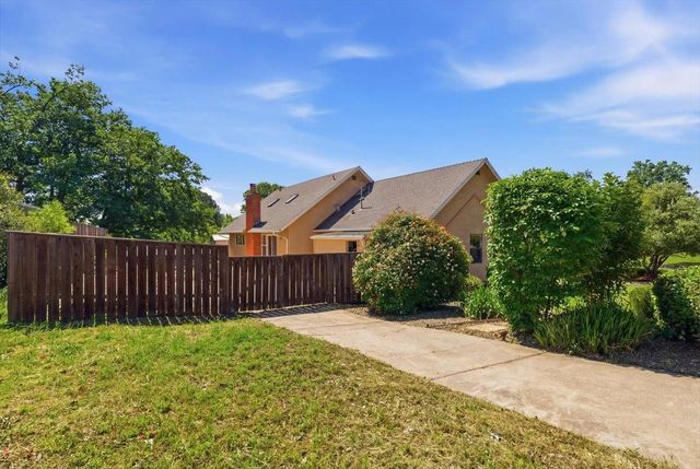 3857 Arrowhead Dr, El Dorado Hills, CA 95762