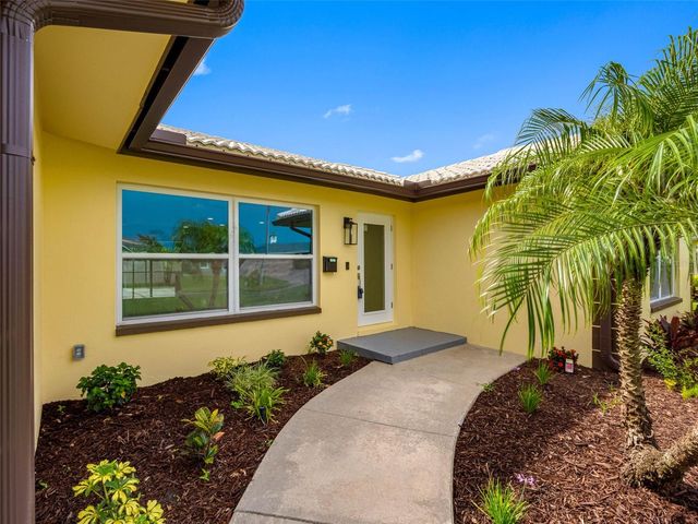 5207 DENVER STREET NE, St Petersburg, FL 33703