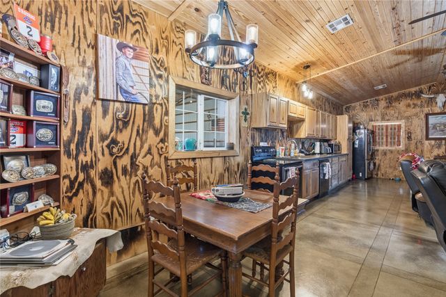 2096 E 168th Street N, Skiatook, OK 74070