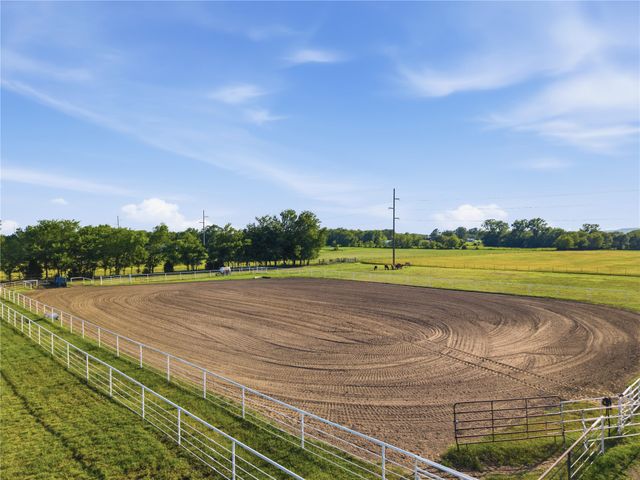 2096 E 168th Street N, Skiatook, OK 74070