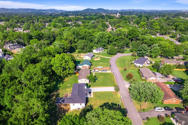 414 Roberts St, Franklin, TN 37064