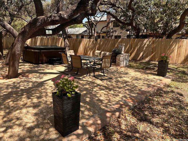2910 BEE CAVE ST, San Antonio, TX 78231