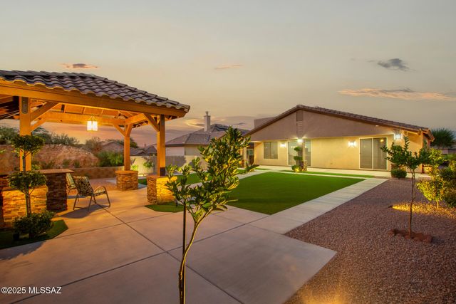 834 S Deer Meadow Loop, Tucson, AZ 85745