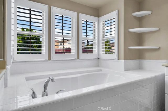 3301 Terrace Ridge, Long Beach, CA 90804