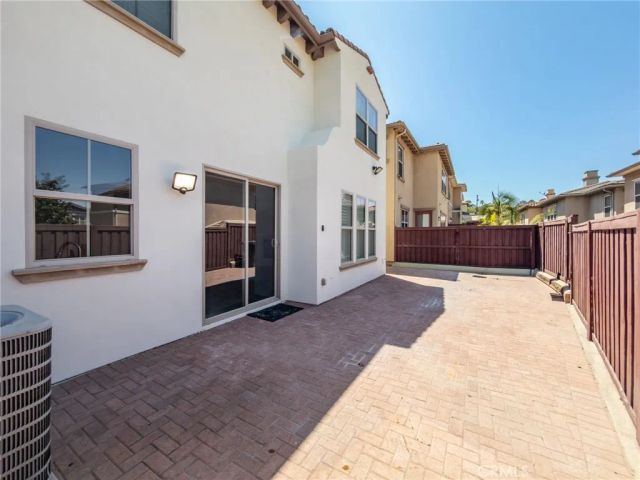 3301 Terrace Ridge, Long Beach, CA 90804
