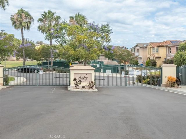 3301 Terrace Ridge, Long Beach, CA 90804