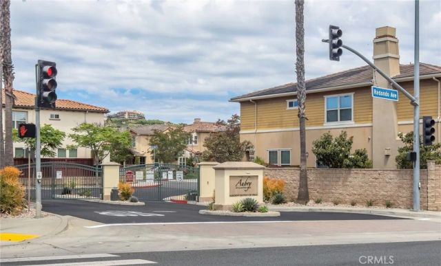 3301 Terrace Ridge, Long Beach, CA 90804