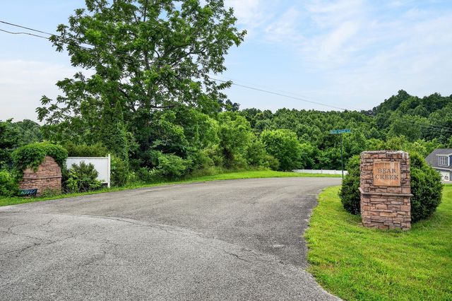 2011 Bear Creek Pt, Cookeville, TN 38506