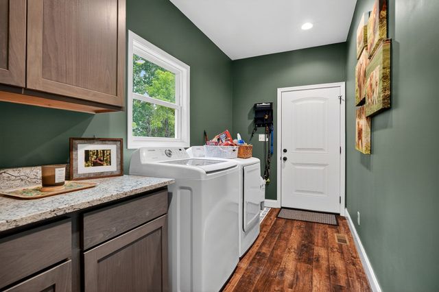 2011 Bear Creek Pt, Cookeville, TN 38506