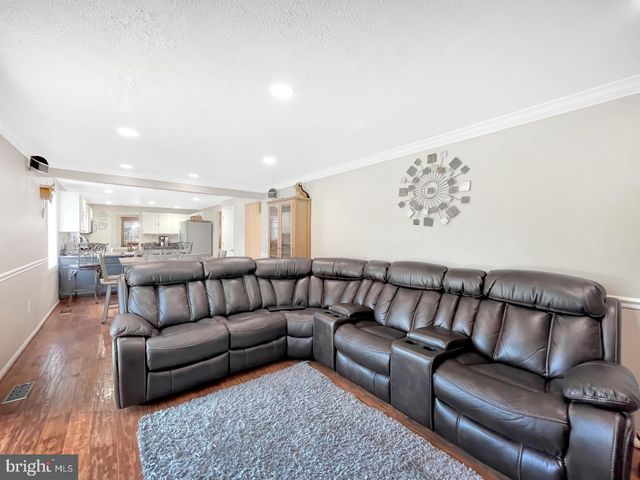 8120 CAMBOURNE CT, Gaithersburg, MD 20877