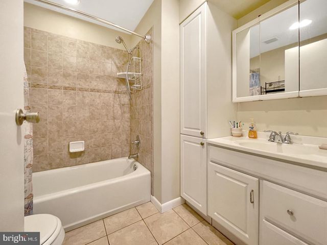 8120 CAMBOURNE CT, Gaithersburg, MD 20877